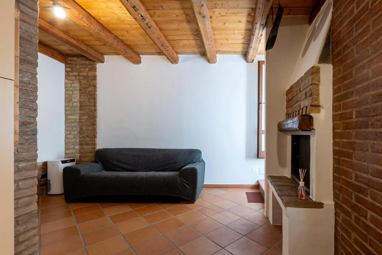 Holiday home Relais Castel D'Emilio - Casa Verde Cassero